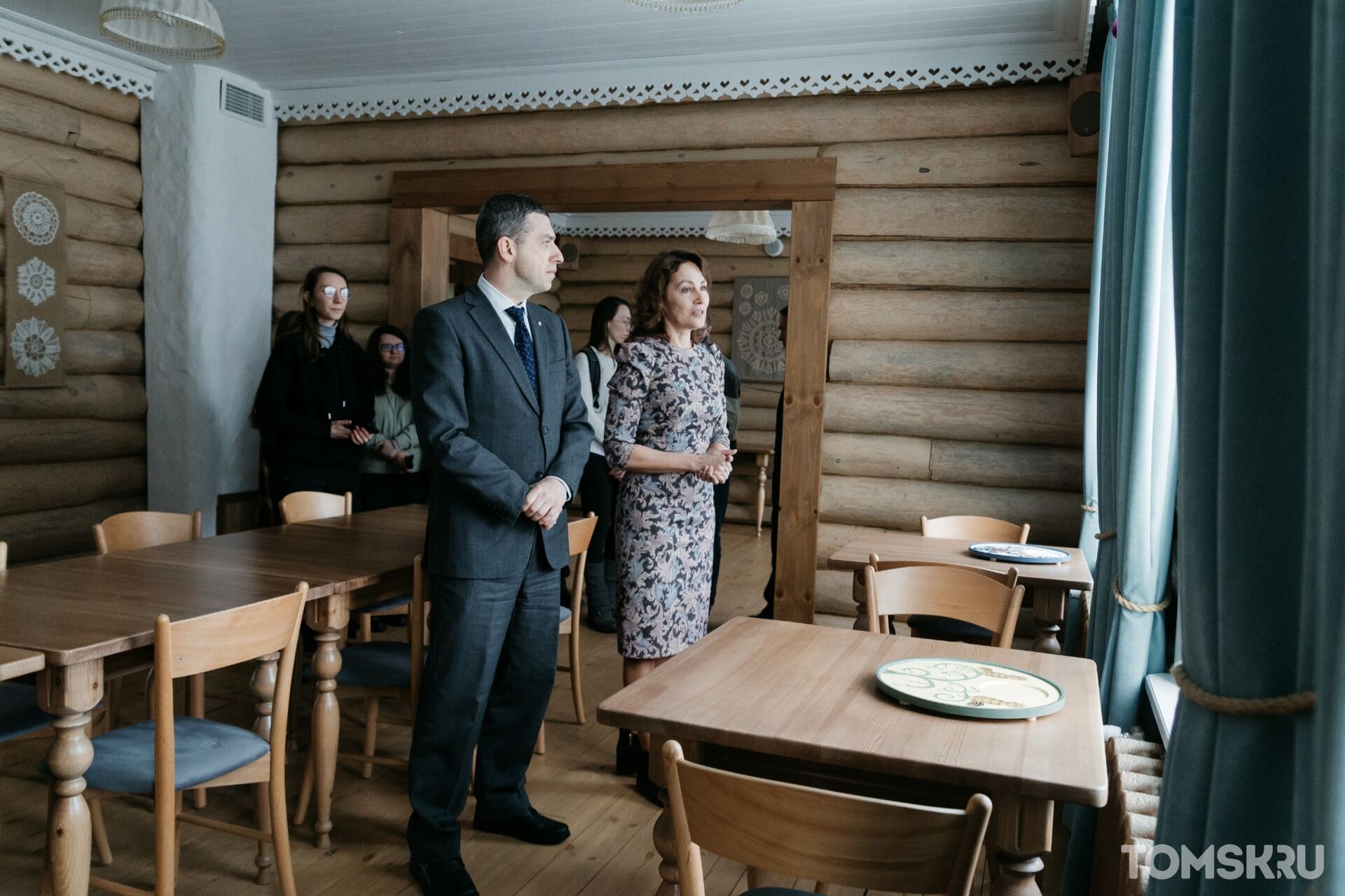 Новый старый дом (2013). Новый старый дом фильм. Афиша новогодних и рождественских мероприятий. Дом фильм 2013. Старый новый дом программа.