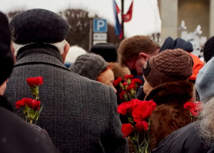 Блокадники из 13 стран побывали на праздновании юбилейного Ленинградского Дня Победы