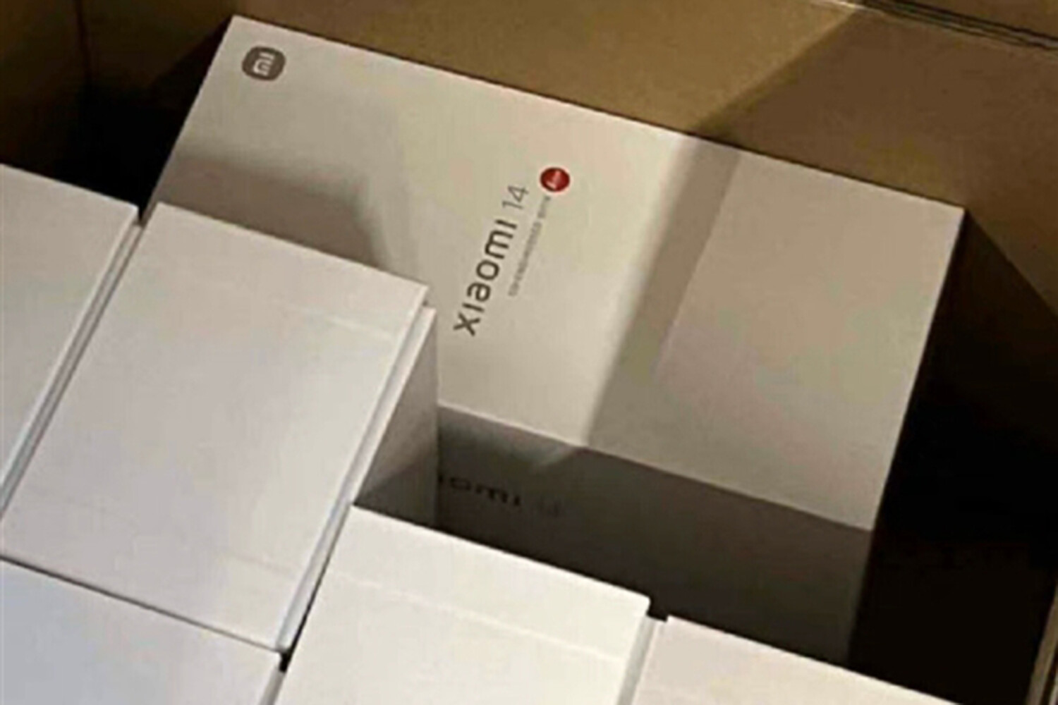 Новый xiaomi 14. Xiaomi 13 Pro коробка. Коробка от Xiaomi 13. Xiaomi 13 упаковка. Xiaomi 13t коробка.