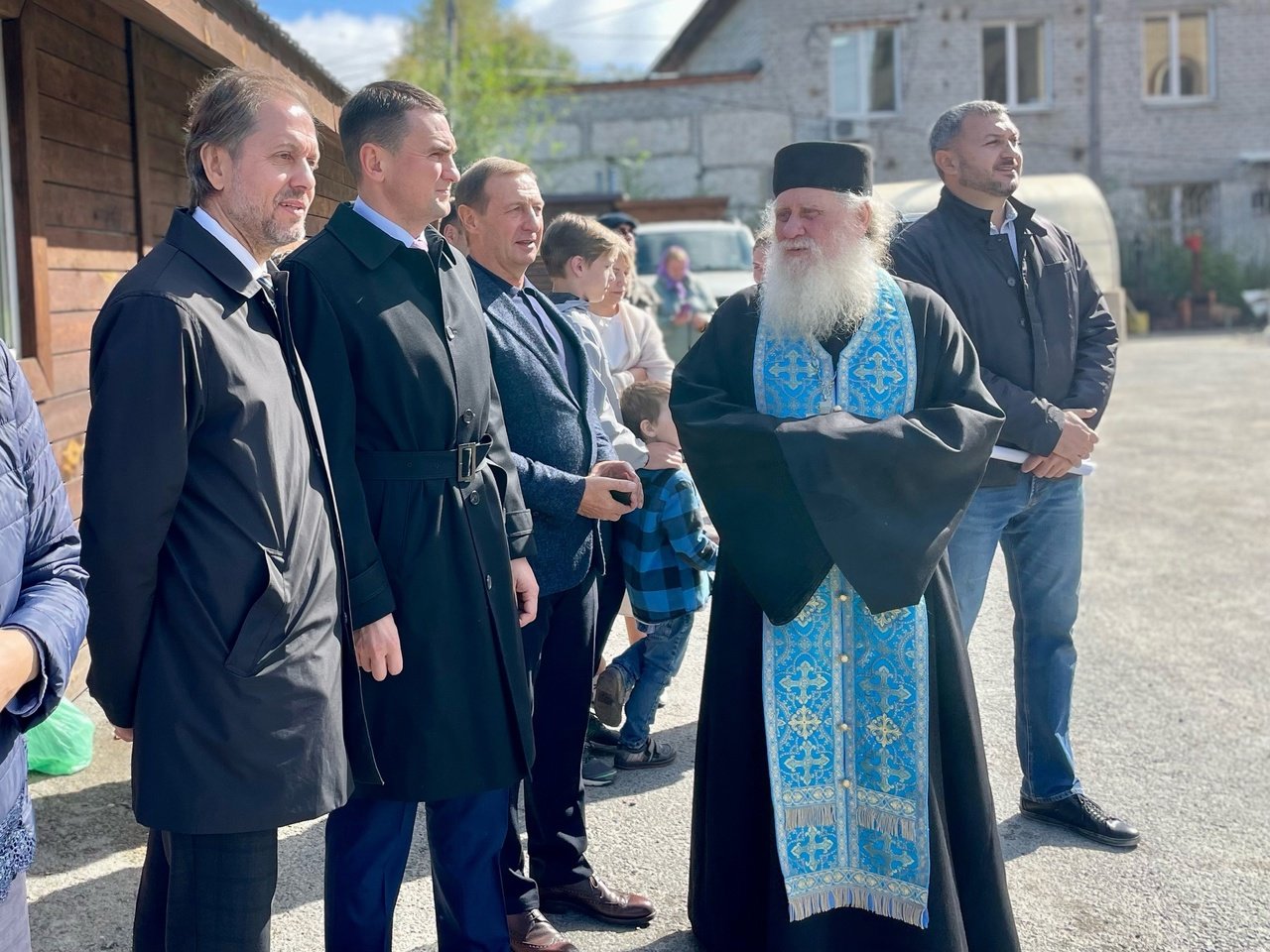 Батюшки в церкви Новозыбков