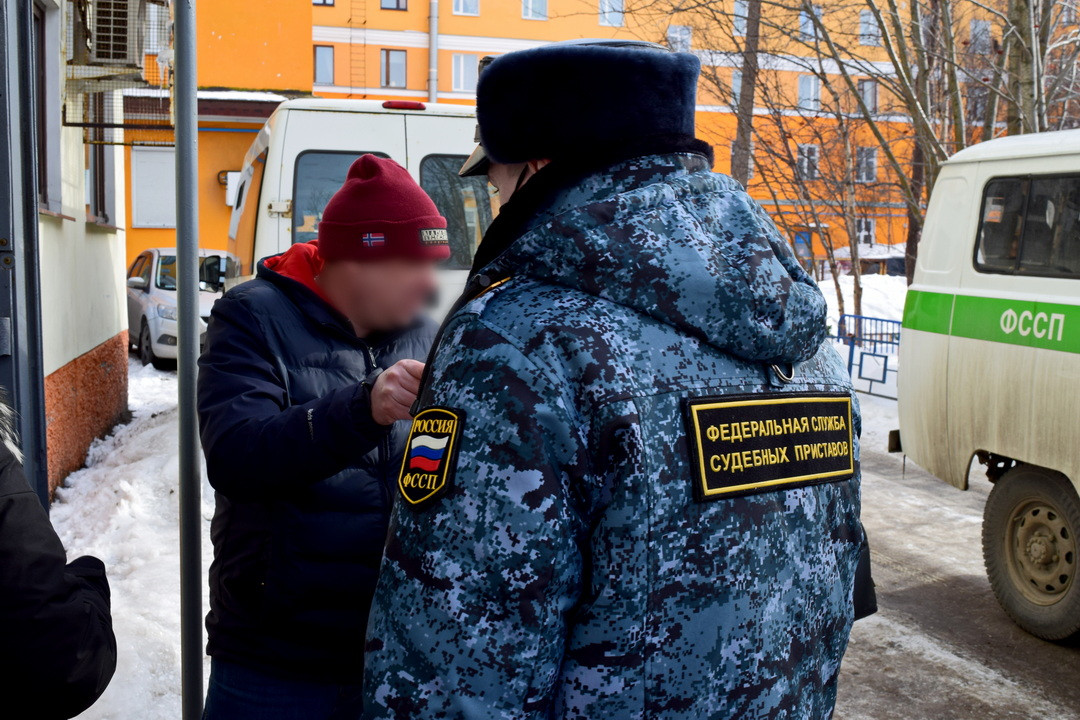 Судебные приставы мурманск ленинский. Приставы Мурманск. Судебные приставы самозанятые. Приставы Мурманска фото. Нарушение в службе фото.