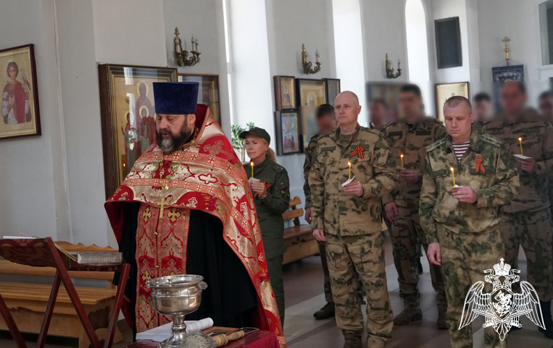 В Воронеже состоялось богослужение, посвященное дню Великомученика Георгия Победоносца