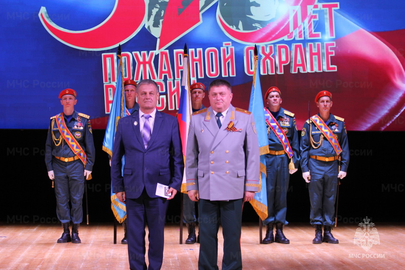Огнеборцев поздравили на праздничном концерте, приуроченном к празднованию 375-летия пожарной охраны России
