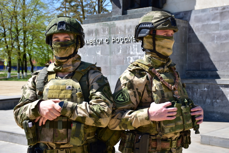 Росгвардия обеспечила безопасность празднования Дня Государственного флага Российской Федерации в Адыгее