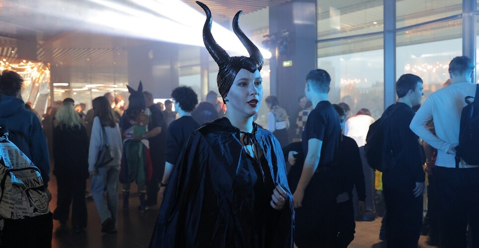 Косплей-фестивалем и знакомством с ведущими предприятиями запомнился новгородской молодёжи ПИШФЕСТ 2.0