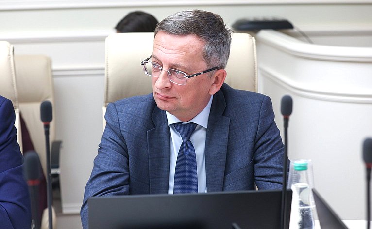 Расширенное заседание Комитета Совета Федерации по Регламенту и организации парламентской деятельности
