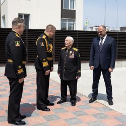 За верность флоту, ратное мастерство и сохранение традиций моряков-подводников Владимир Майстер получил памятный знак в честь 120-летия подводных сил России #8
