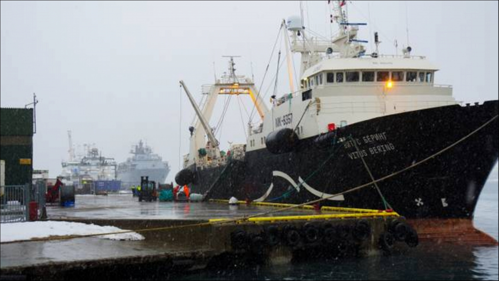 Траулер норвежское море