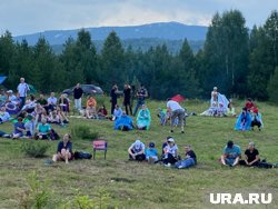 Фестивальную поляну у самого берега реки сдали в аренду частнику 