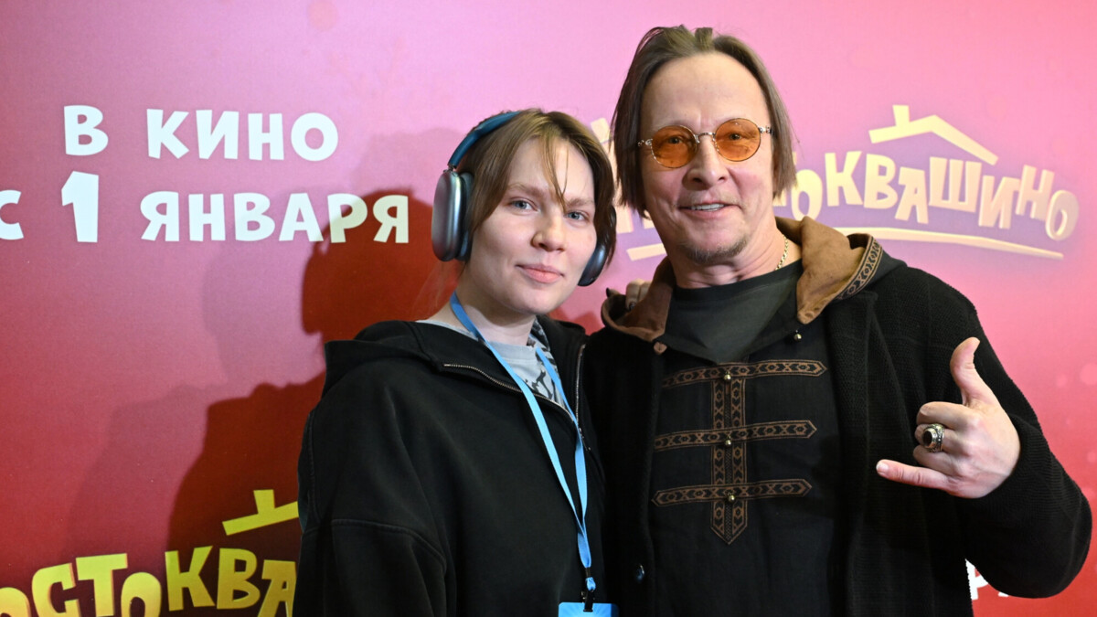 Актер Иван Охлобыстин рассказал, как прорабатывал характер героя почтальона Печкина в фильме «Простоквашино»