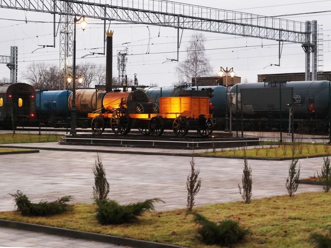 ​Благоустроена территория у Московского вокзала в Ярославле