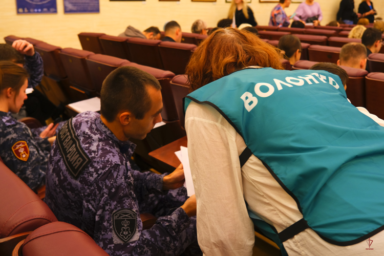 В Калининграде росгвардейцы написали «Большой Этнографический диктант» 