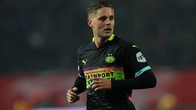 Верман пропустит матч ПСВ с «Гронингеном»