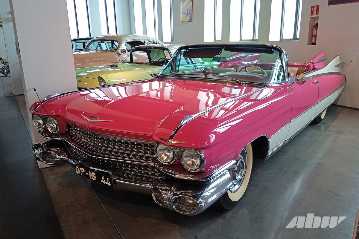 Стиль, мода и ретроавтомобили музея в испанской Малаге: часть вторая