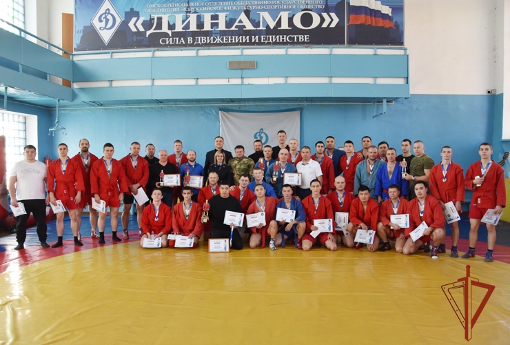 Военнослужащие Росгвардии стали призерами на чемпионате по самбо регионального общества «Динамо» в Омске