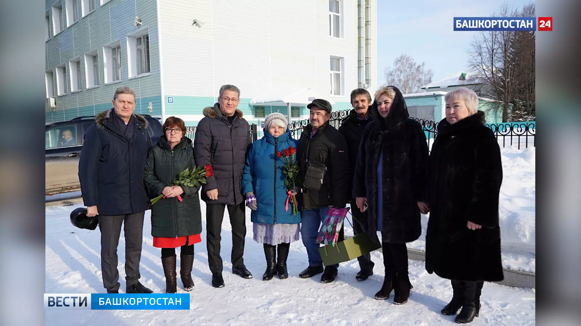 Радий Хабиров встретился с семьями погибших участников СВО из Ермекеевского района Башкирии | 1