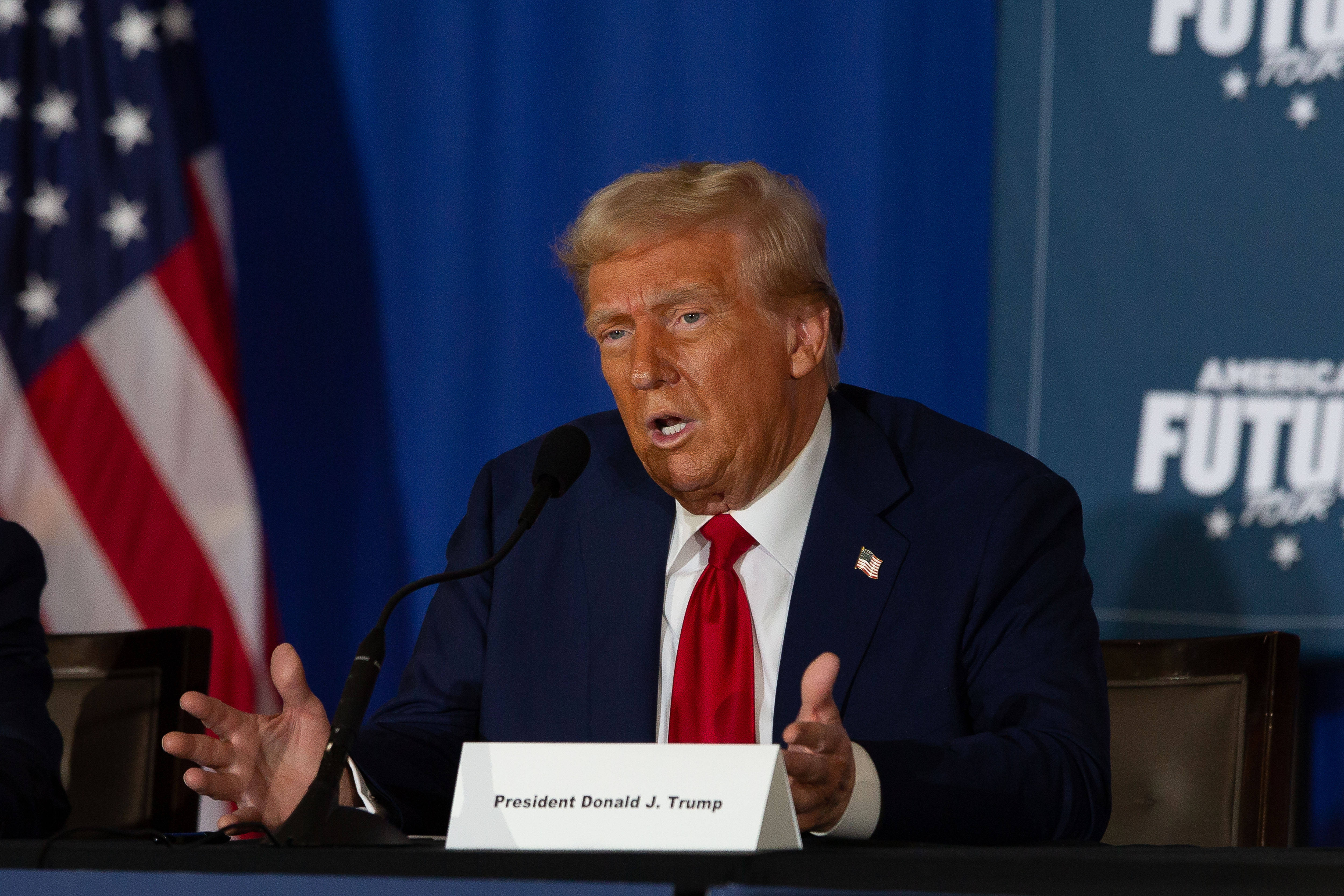 Трамп потребует отвести войска. Трамп потребует отвести войска. Трамп потребует отвести войска. Трамп потребует отвести войска. Трамп 2023.