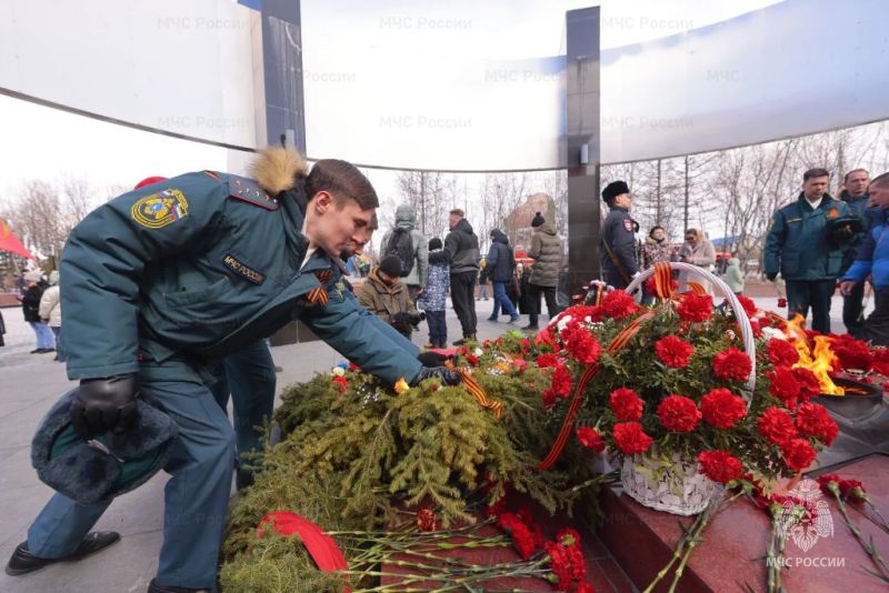 В Лабытнанги состоялась церемония возложения цветов