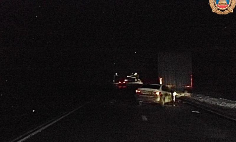 В Ярославской области на трассе «Золотое кольцо» столкнулись легковушка и фура