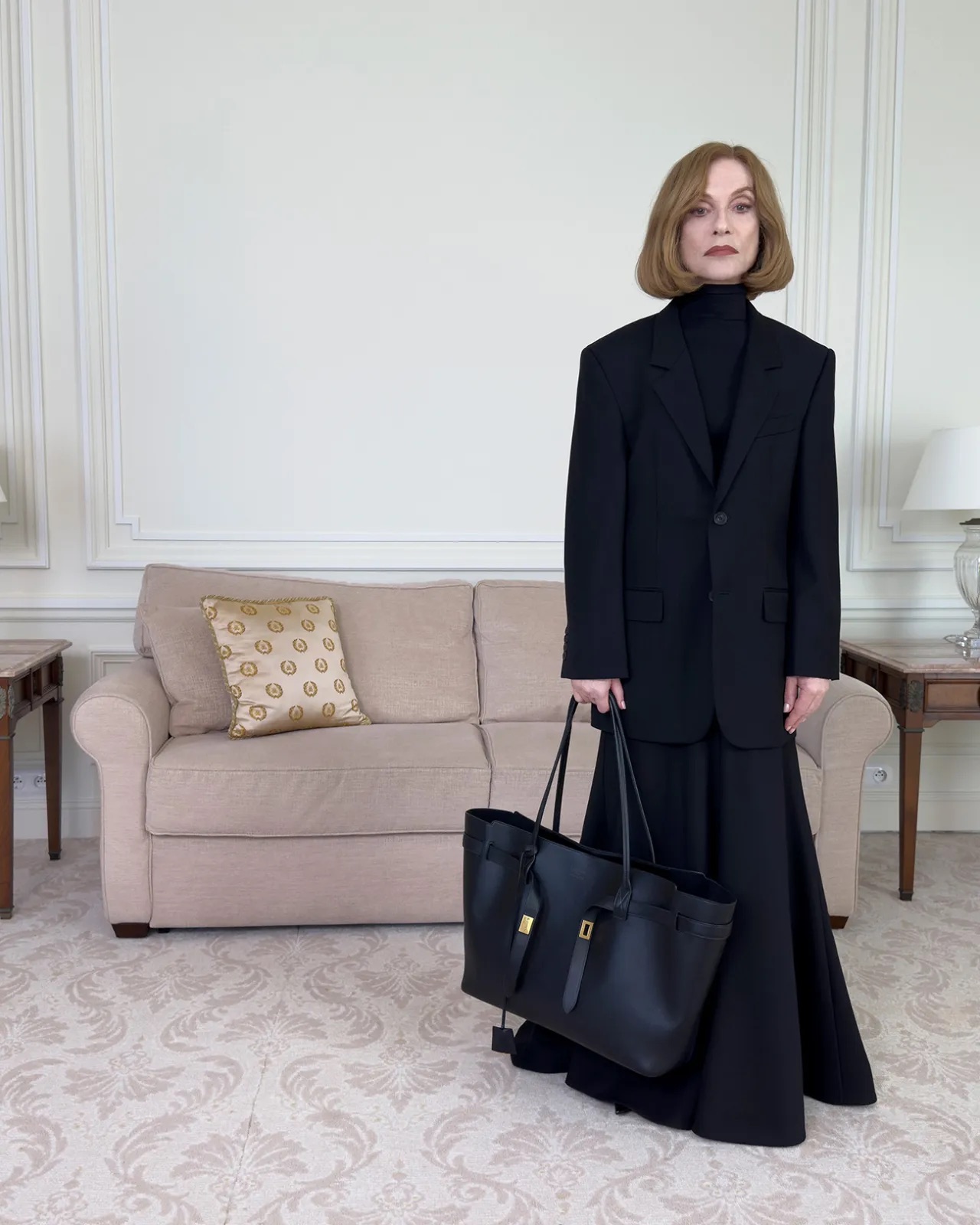 Бренд Balenciaga показал рекламную кампанию новой зимней коллекции (фото 4)