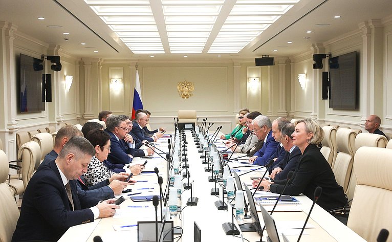 Совещание Комитета СФ по Регламенту и организации парламентской деятельности «Взаимодействие Совета Федерации ФС РФ с Центральной избирательной комиссией РФ по итогам проведения единого дня голосования в сентябре 2025 года»