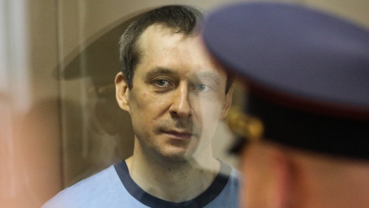Адвокат заявил, что в России были созданы условия для побега полицейских с 5 млрд