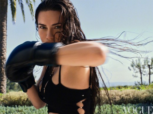 Адриана Лима в китайском Vogue, 2025 год