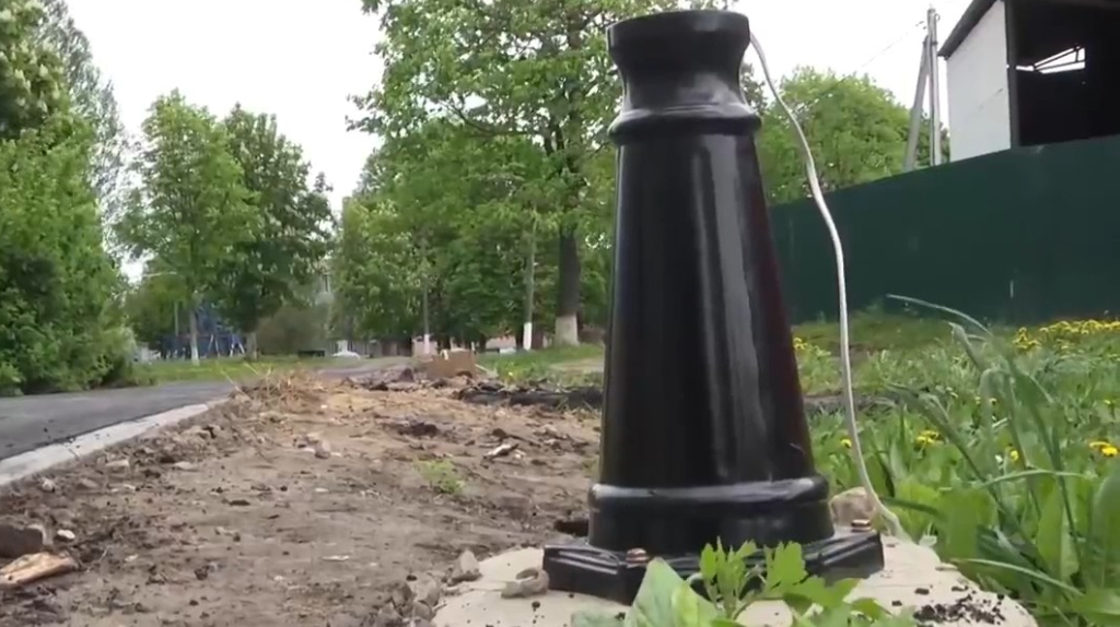 В Климове установят почти 100 новых фонарей в центральном парке