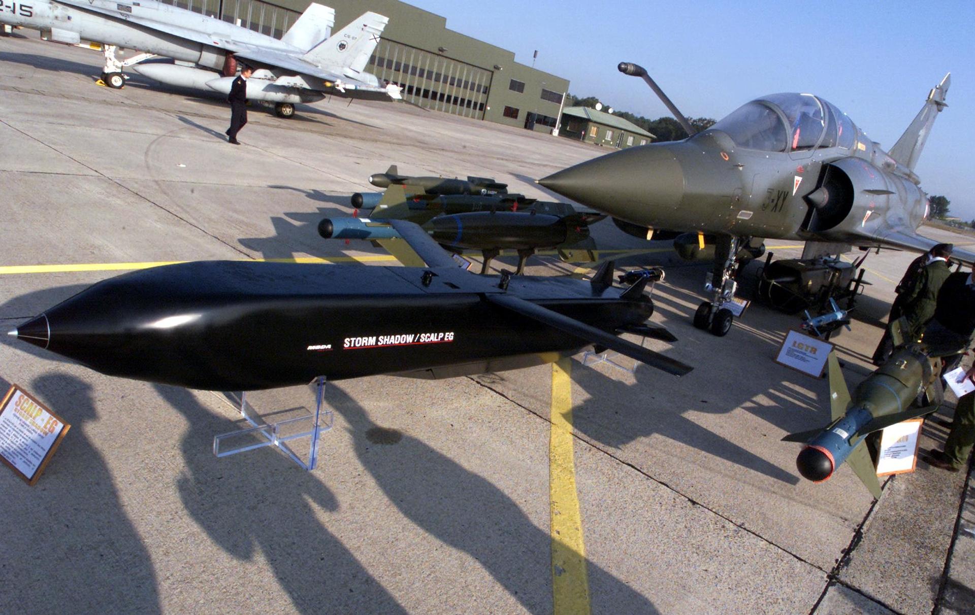 Ракеты scalp. Ракеты scalp. Ракеты scalp и storm shadow. Ракеты scalp и storm shadow. Ракета mbda apache.