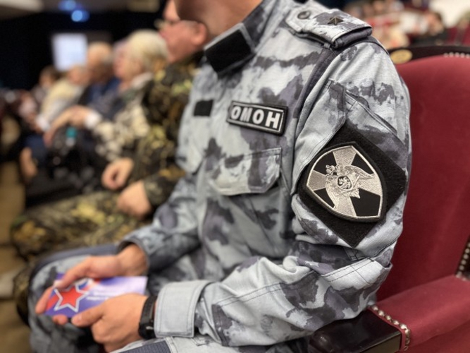 В Ярославле сотрудники регионального управления Росгвардии почтили память павших Героев Отечества