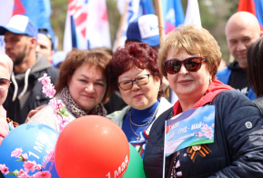 Более 3 тысяч человек встретили Первомай на набережной Амура в Хабаровске
