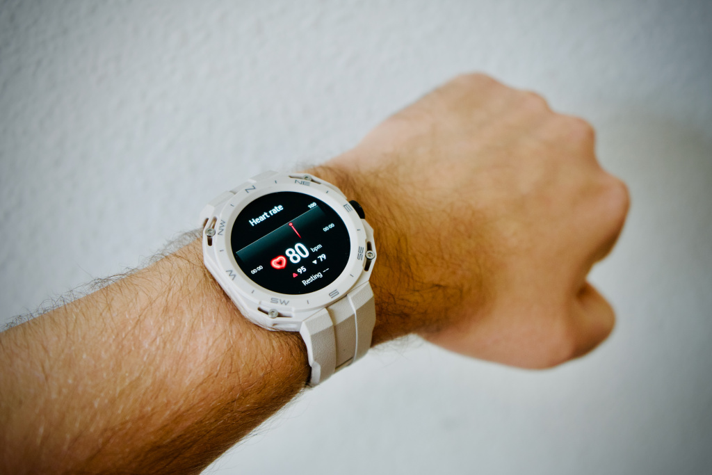 Huawei watch cyber