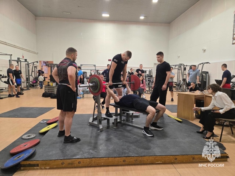 Соревнования по пауэрлифтингу