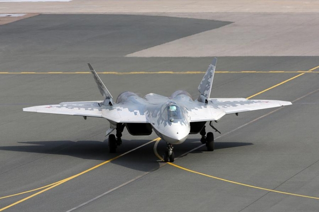 Двухместный истребитель Су-57Д совершил первый полет