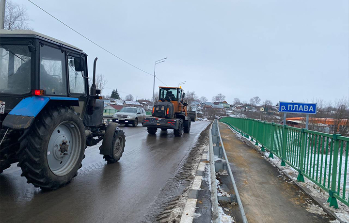 Дмитрий Миляев осмотрел мост через реку Плава в Плавске