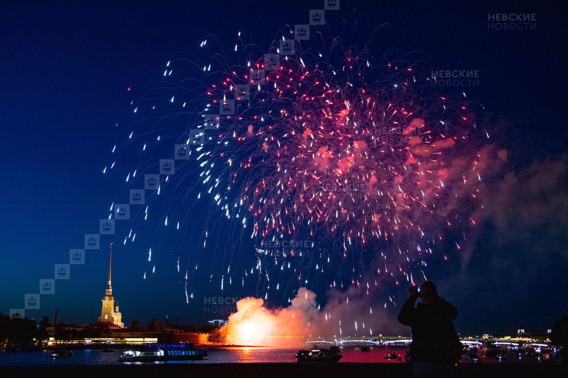 салют сегодня в санкт петербурге