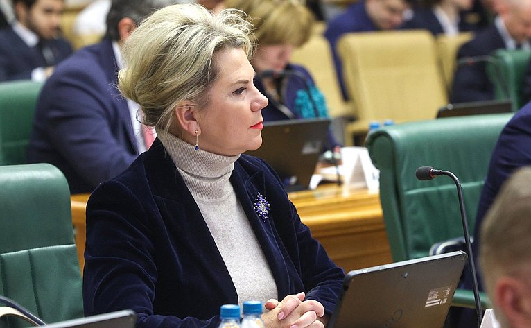 Заседание Совета по вопросам развития Сибири при Председателе Совета Федерации на тему «Сибирская экономика – от сырьевой к высокотехнологичной»