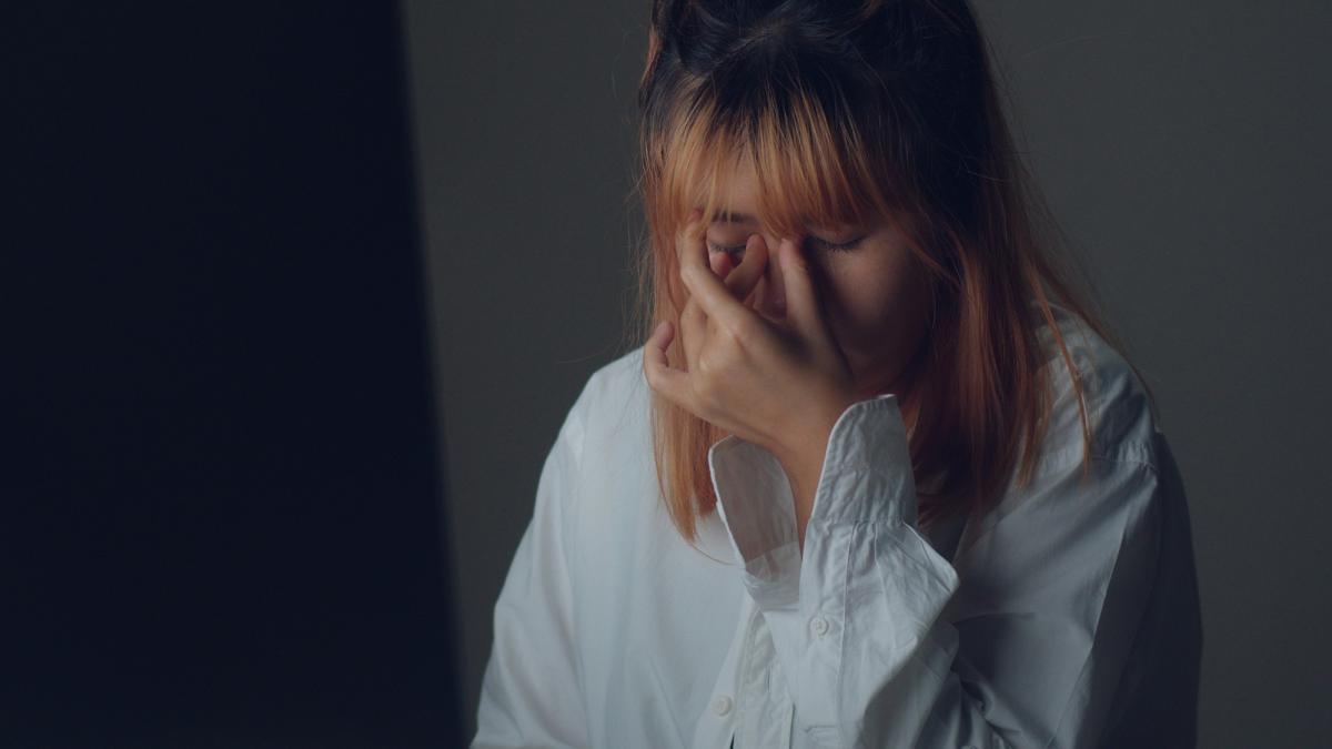 Уставшая женщина