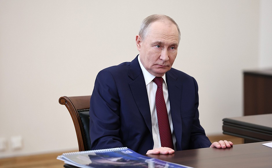 В ходе встречи с губернатором Ленинградской области Александром Дрозденко.