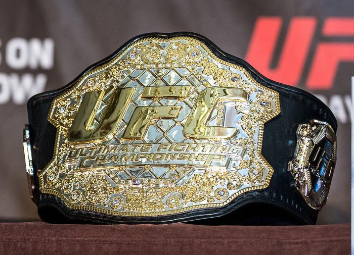 Российский боец Шара Буллет будет драться с украинцем Потерей на UFC Fight Night