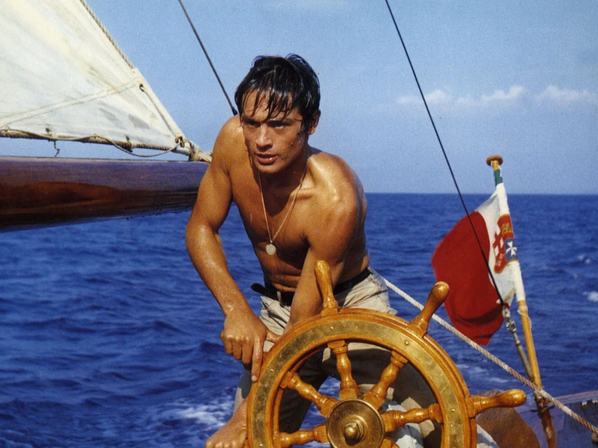 Исполнилось 90 лет со дня рождения Алена Делона