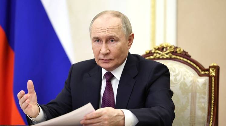 Путин провёл оперативное совещание с постоянными членами Совета безопасности РФ