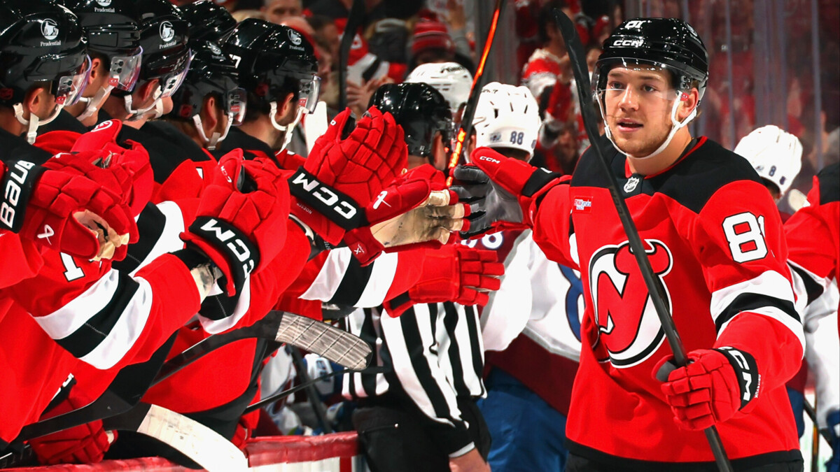 «Нью‑Джерси» в овертайме обыграл «Колорадо» в матче НХЛ, Грицюк и Ничушкин забросили по одной шайбе