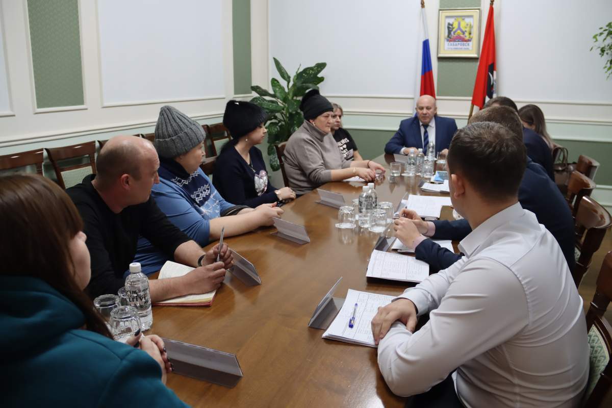 Сергей Кравчук: наша задача – предоставить пострадавшим от пожара комфортное временное жильё и обеспечить скорейшее восстановление дома