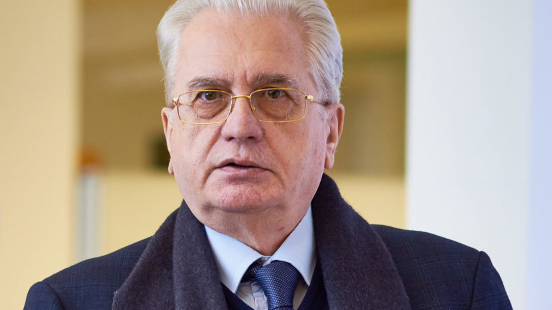 петровский эрмитаж директор. директор музея эрмитаж. михаил борисович пиотровский директор эрмитажа. пиотровский михаил борисович. александр пиотровский.