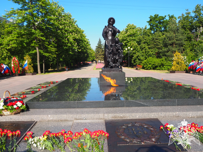 Начальник территориального Управления Росгвардии почтил память героев Великой Отечественной войны в Белгороде