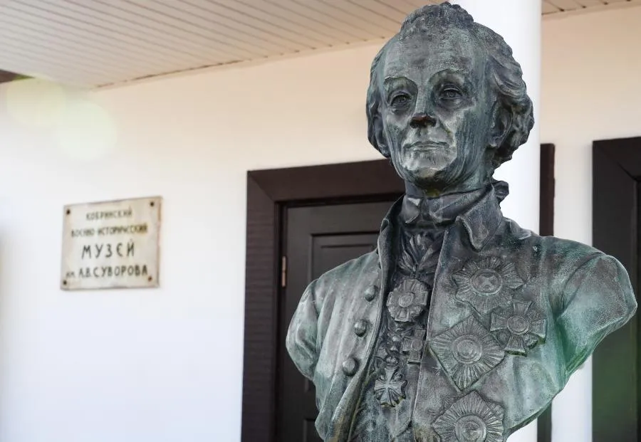 Один на всех Суворов. В городе Кобрине бережно чтут память о великом русском полководце | ФОТО Марии ШЕРИХ