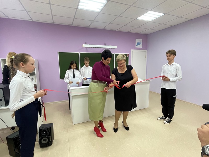 Открытие декады английского языка в школе. Центр подготовки открытие. Центр подготовки открытие. Точка роста робототехника. Точка роста робототехника.