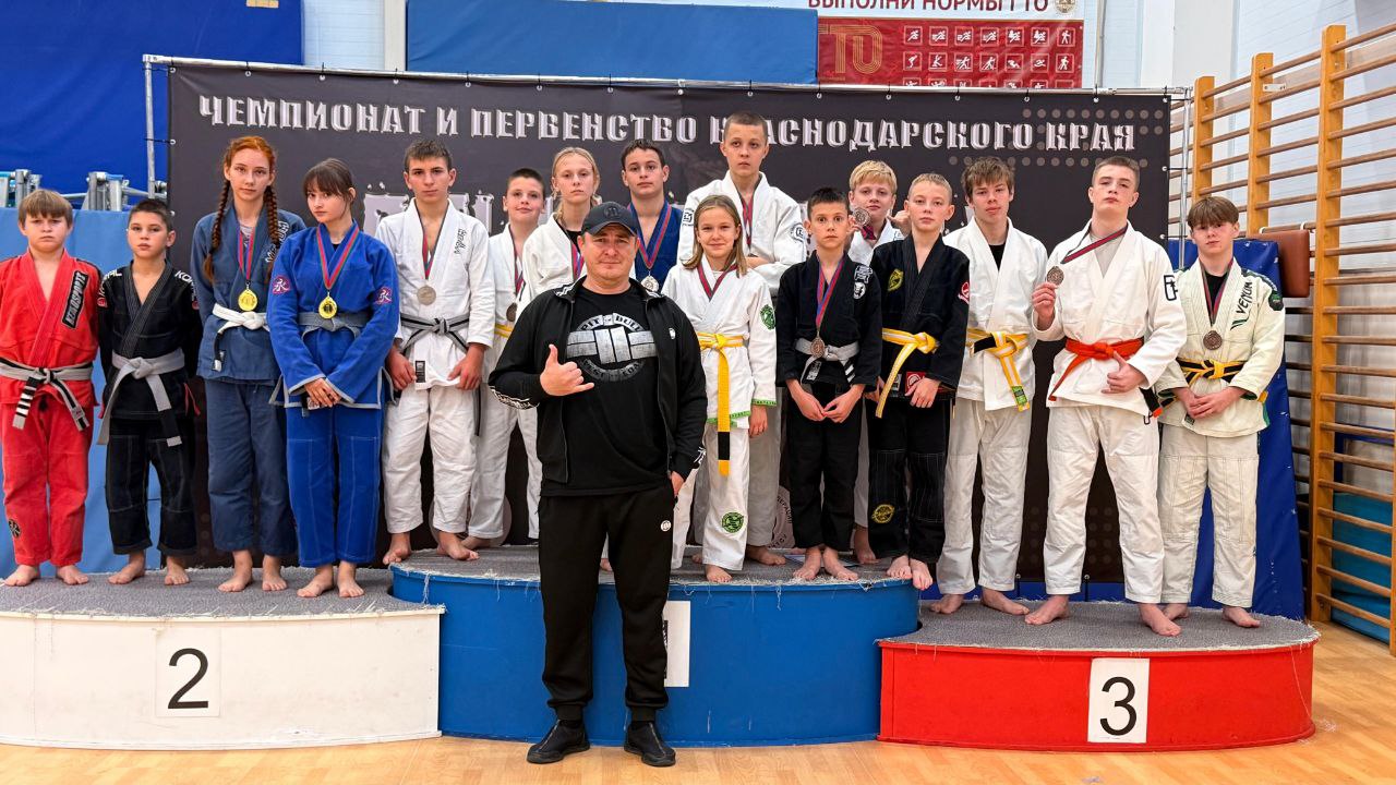 12 медалей завоевали джиу-джитсеры Красноармейского района на первенстве края