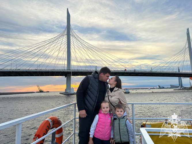 В День семьи, любви и верности росгвардейцы Оренбургской области рассказали о своих семейных ценностях